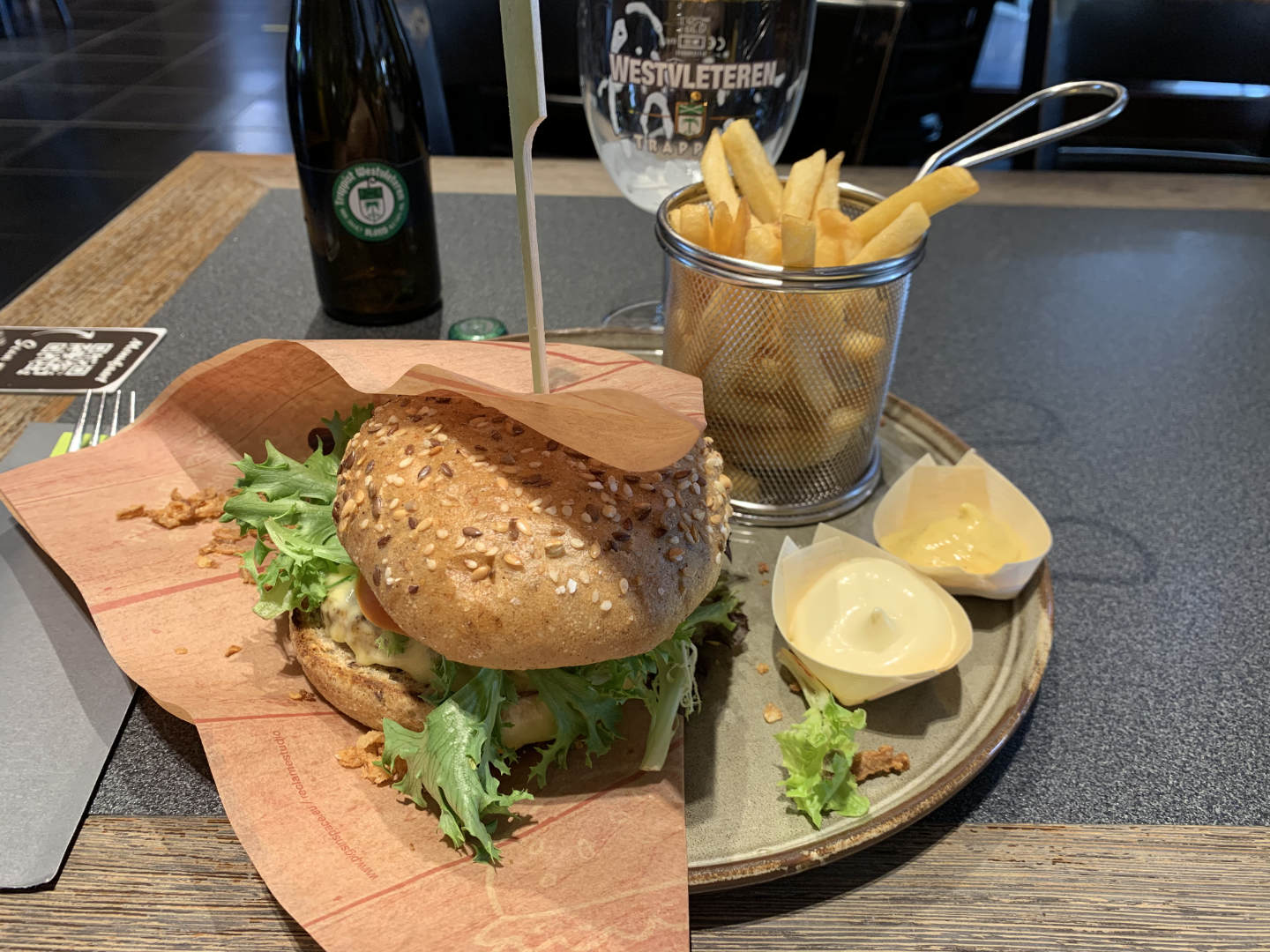 The delicious burger at In de Vrede